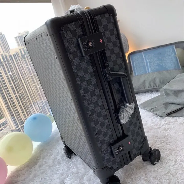 スーパーコピー ルイヴィトン スーツケース