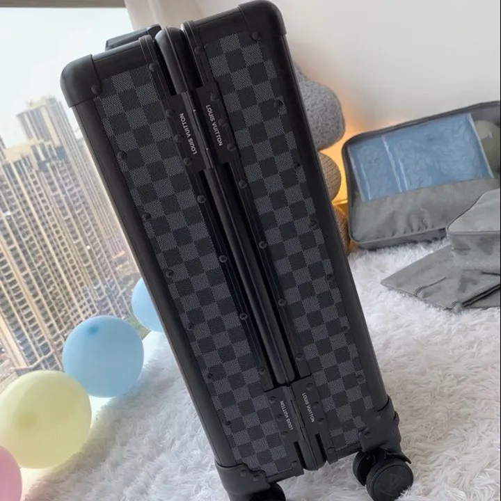 スーパーコピー ルイヴィトン スーツケース