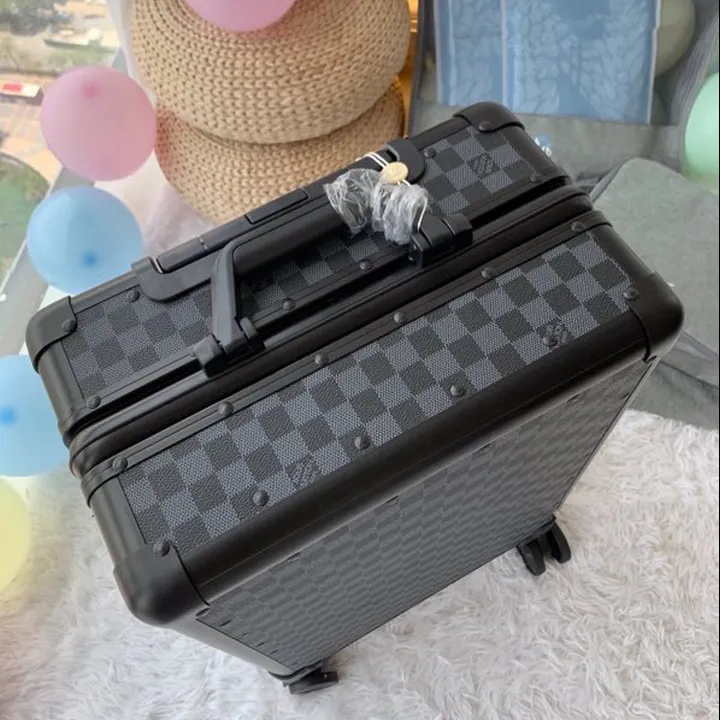 スーパーコピー ルイヴィトン スーツケース