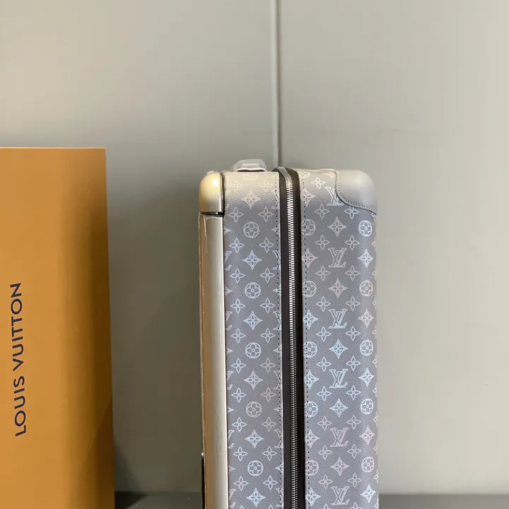 スーパーコピー ルイヴィトン スーツケース