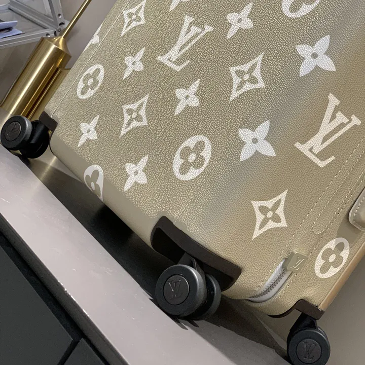 スーパーコピー ルイヴィトン スーツケース