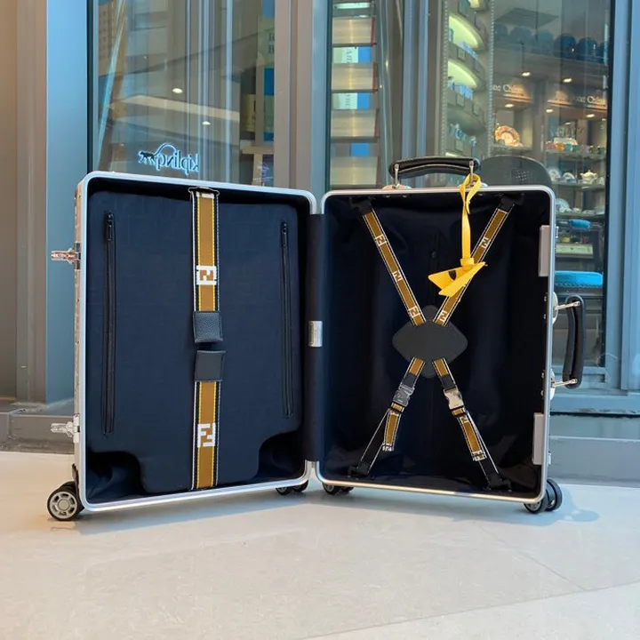 スーパーコピー フェンディ スーツケース