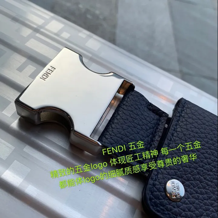 スーパーコピー フェンディ スーツケース