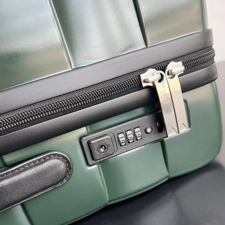 スーパーコピー ボッテガ ヴェネタ スーツケース