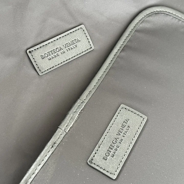 スーパーコピー ボッテガ ヴェネタ スーツケース