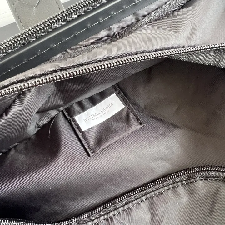 スーパーコピー ボッテガ ヴェネタ スーツケース