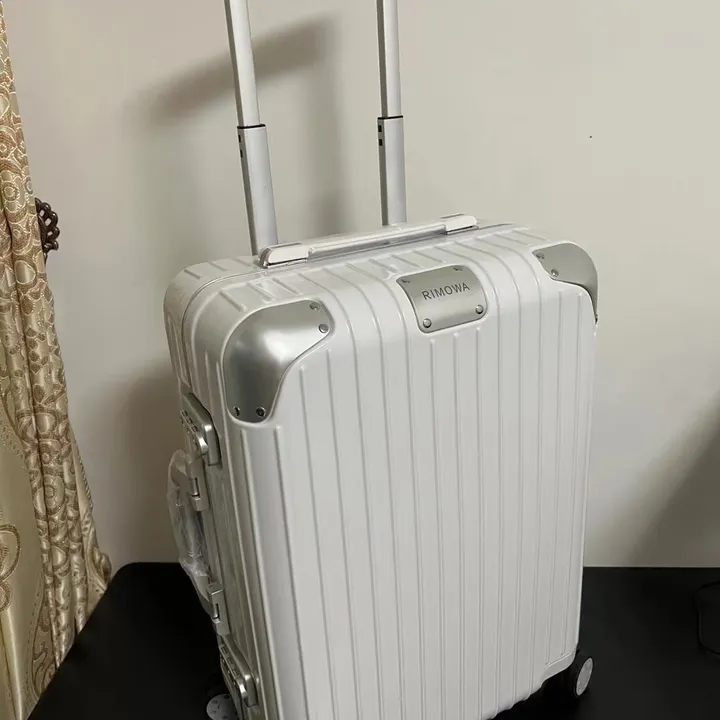 スーパーコピー リモワ スーツケース