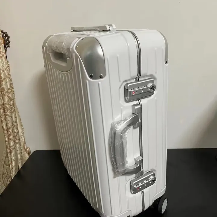 スーパーコピー リモワ スーツケース