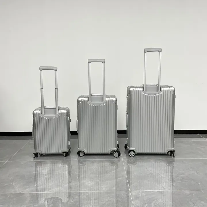 スーパーコピー リモワ スーツケース