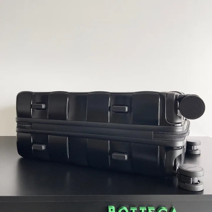 スーパーコピー ボッテガ ヴェネタ スーツケース