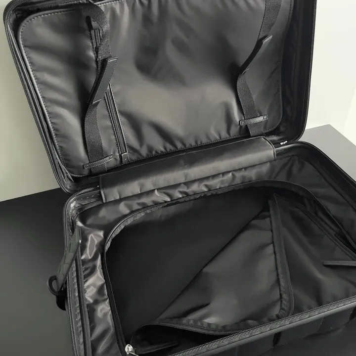 スーパーコピー ボッテガ ヴェネタ スーツケース