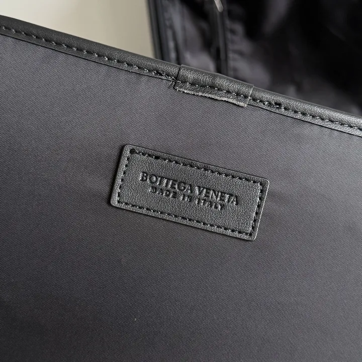 スーパーコピー ボッテガ ヴェネタ スーツケース