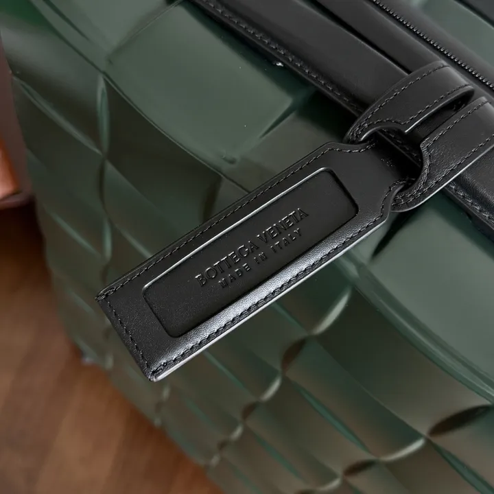 スーパーコピー ボッテガ ヴェネタ スーツケース