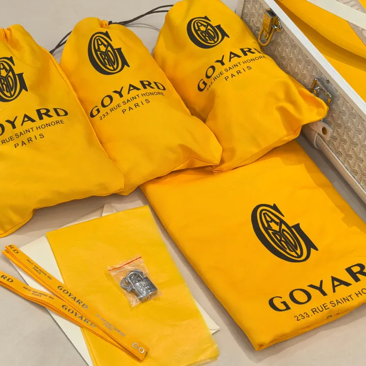 スーパーコピー フェンディ スーツケース