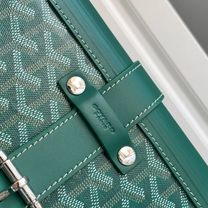 スーパーコピー フェンディ スーツケース