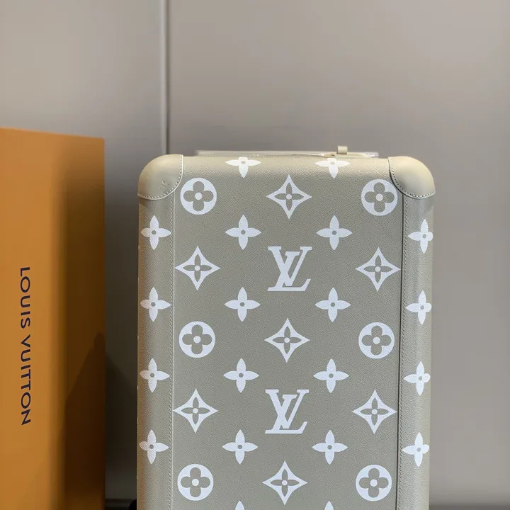 スーパーコピー ルイヴィトン スーツケース
