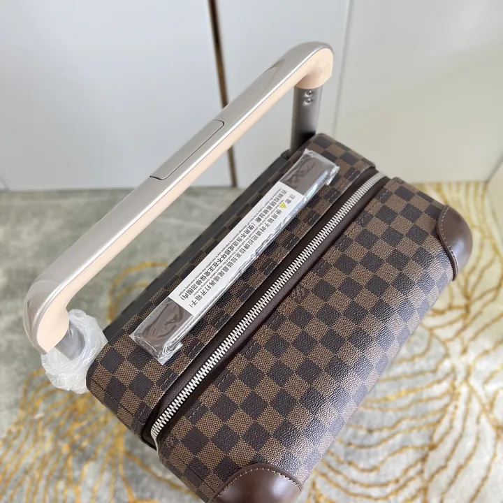 スーパーコピー ルイヴィトン スーツケース