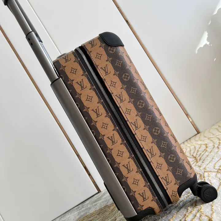 スーパーコピー ルイヴィトン スーツケース