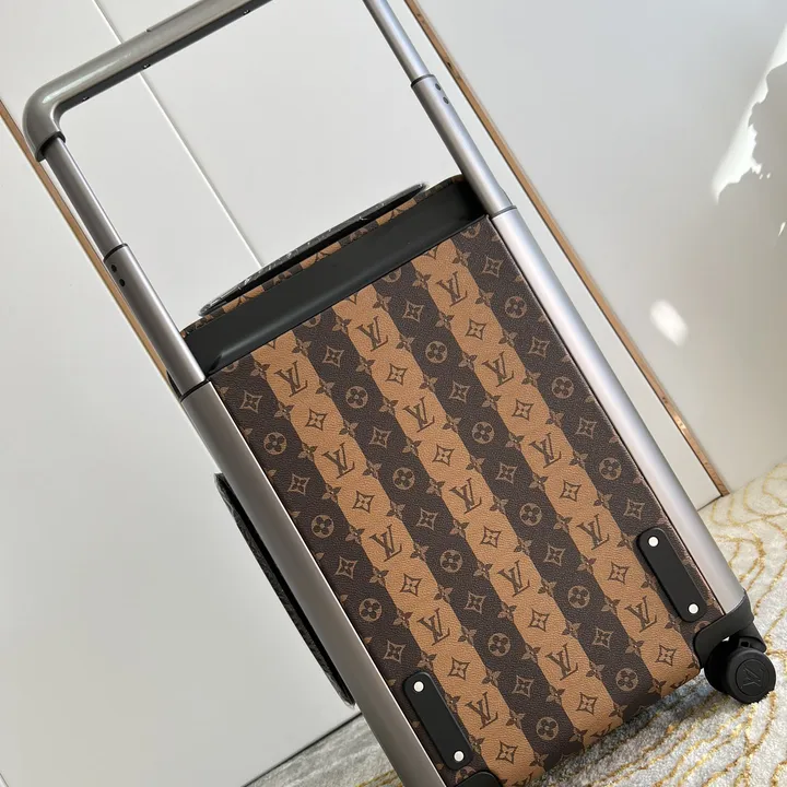 スーパーコピー ルイヴィトン スーツケース