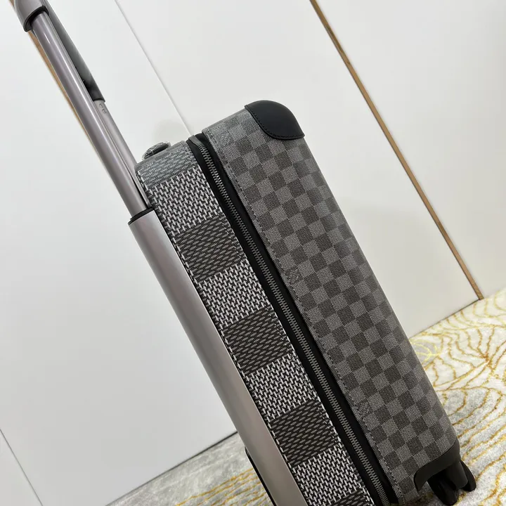 スーパーコピー ルイヴィトン スーツケース