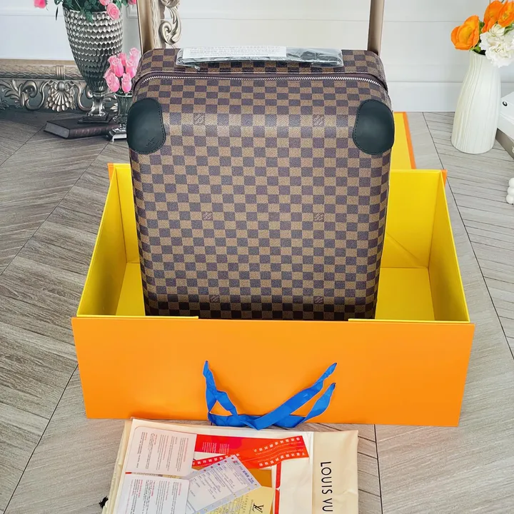 スーパーコピー ルイヴィトン スーツケース