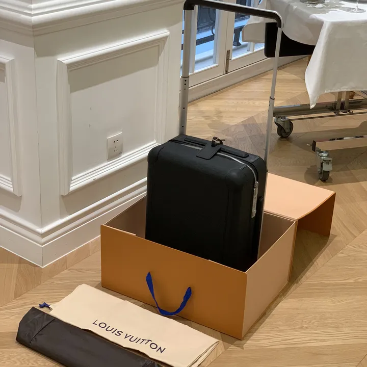 スーパーコピー ルイヴィトン スーツケース