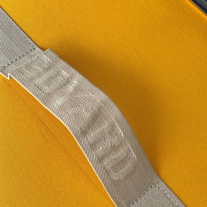 スーパーコピー フェンディ スーツケース