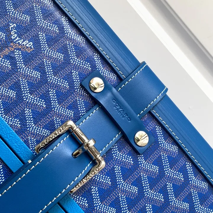 スーパーコピー フェンディ スーツケース