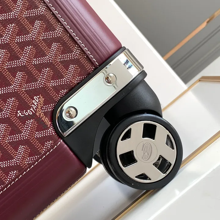 スーパーコピー フェンディ スーツケース