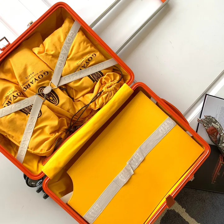 スーパーコピー フェンディ スーツケース