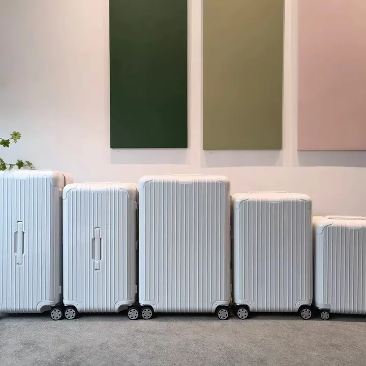 スーパーコピー リモワ スーツケース