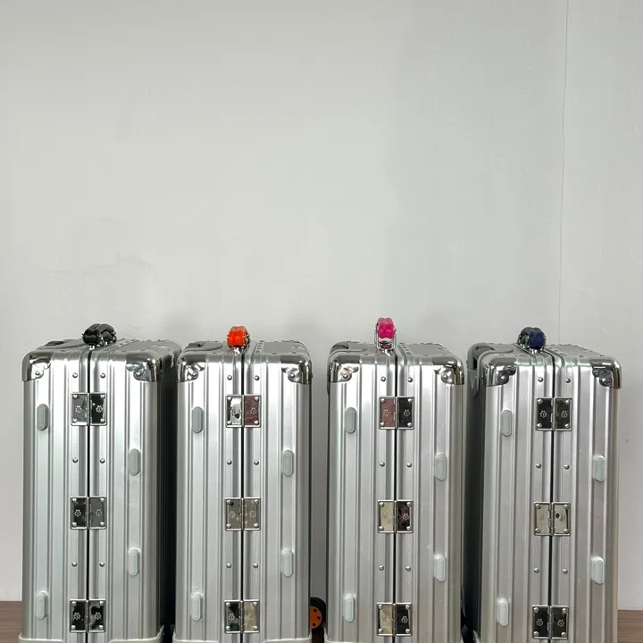 スーパーコピー リモワ スーツケース