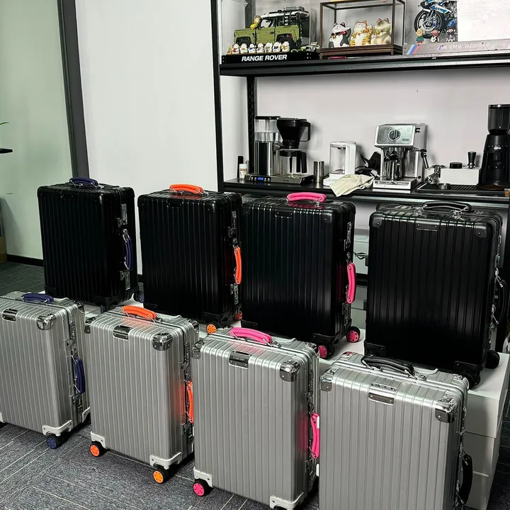 スーパーコピー リモワ スーツケース