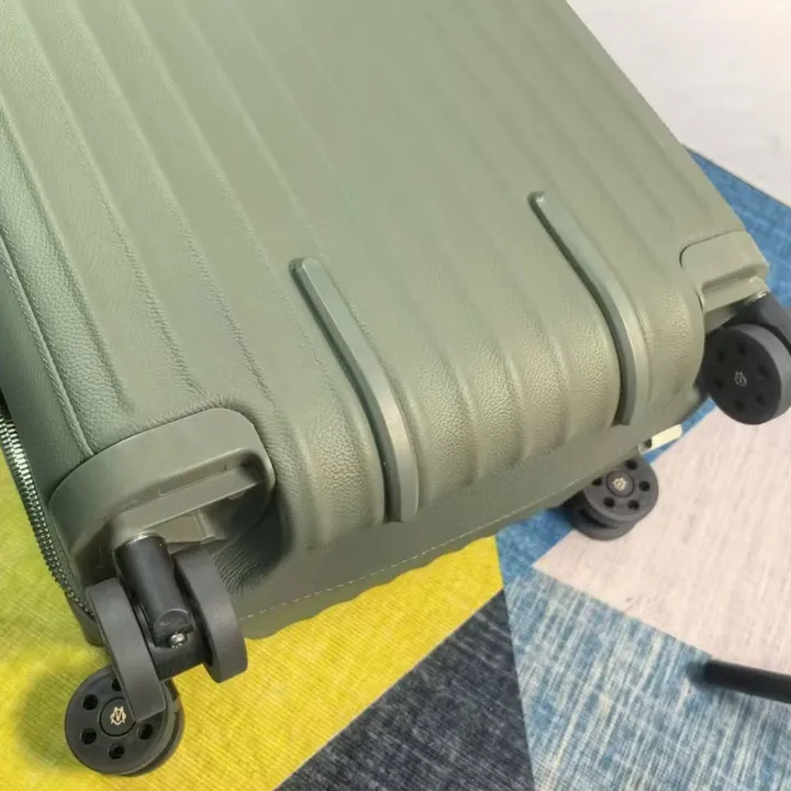 スーパーコピー リモワ スーツケース