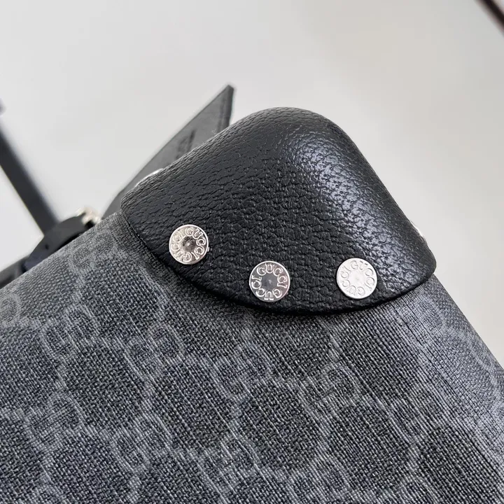 スーパーコピー グッチ スーツケース