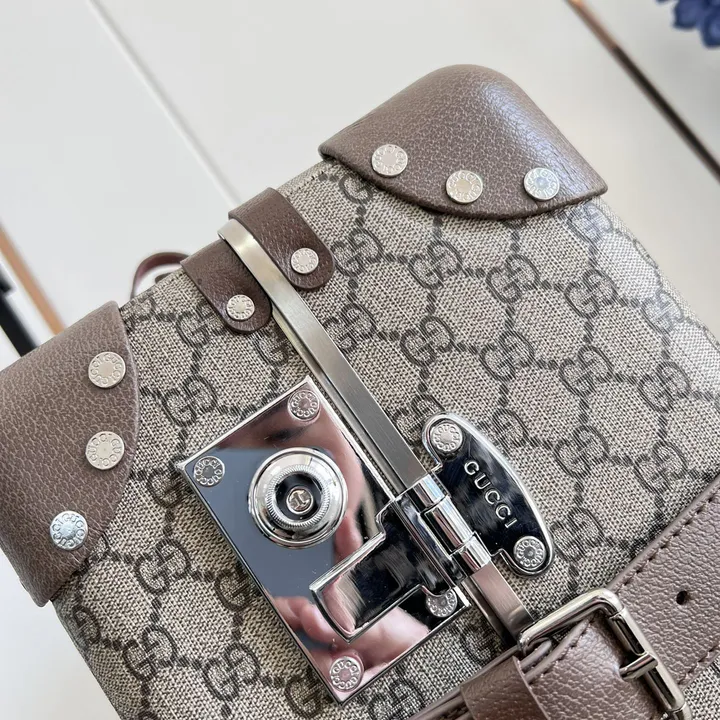 スーパーコピー グッチ スーツケース