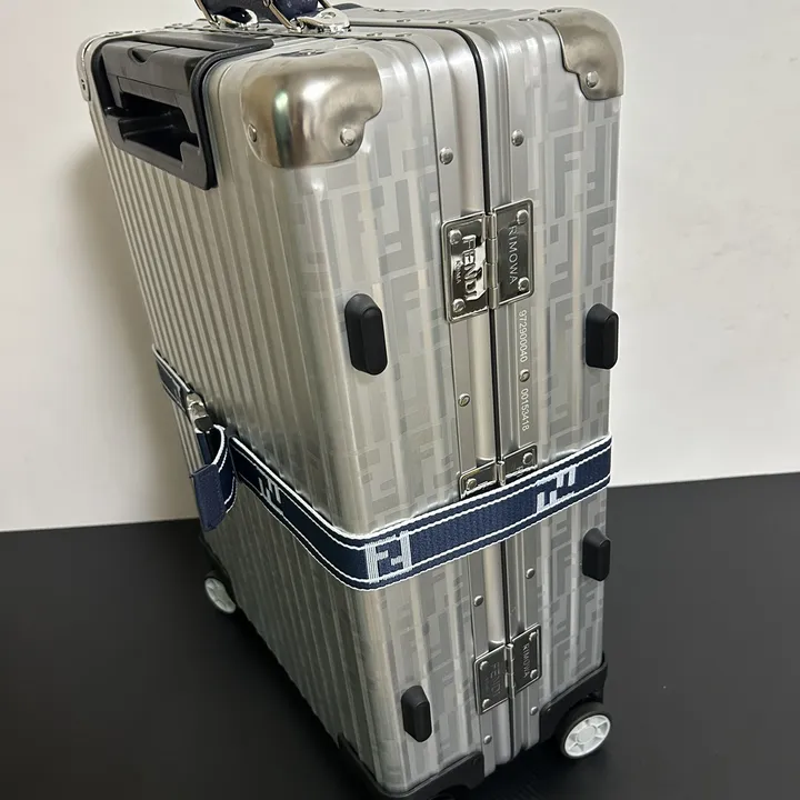 スーパーコピー ディオール スーツケース