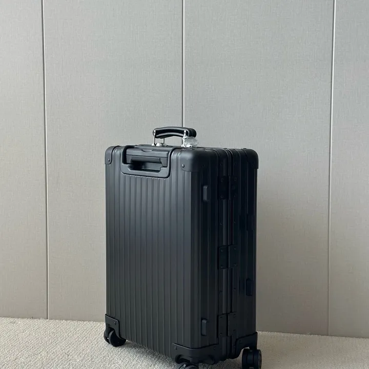 スーパーコピー リモワ スーツケース