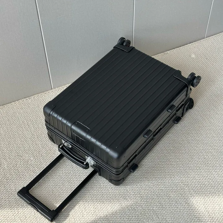 スーパーコピー リモワ スーツケース