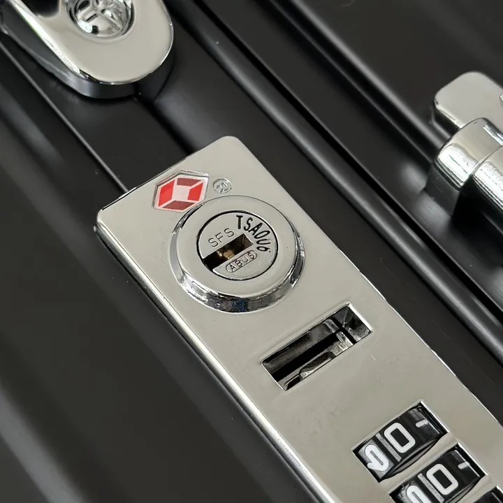 スーパーコピー リモワ スーツケース