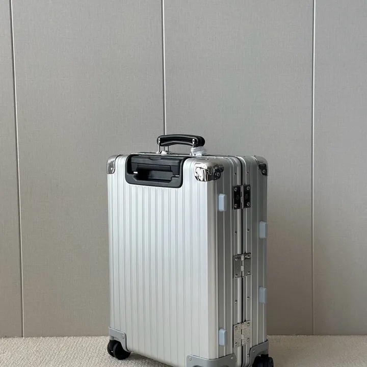 スーパーコピー リモワ スーツケース