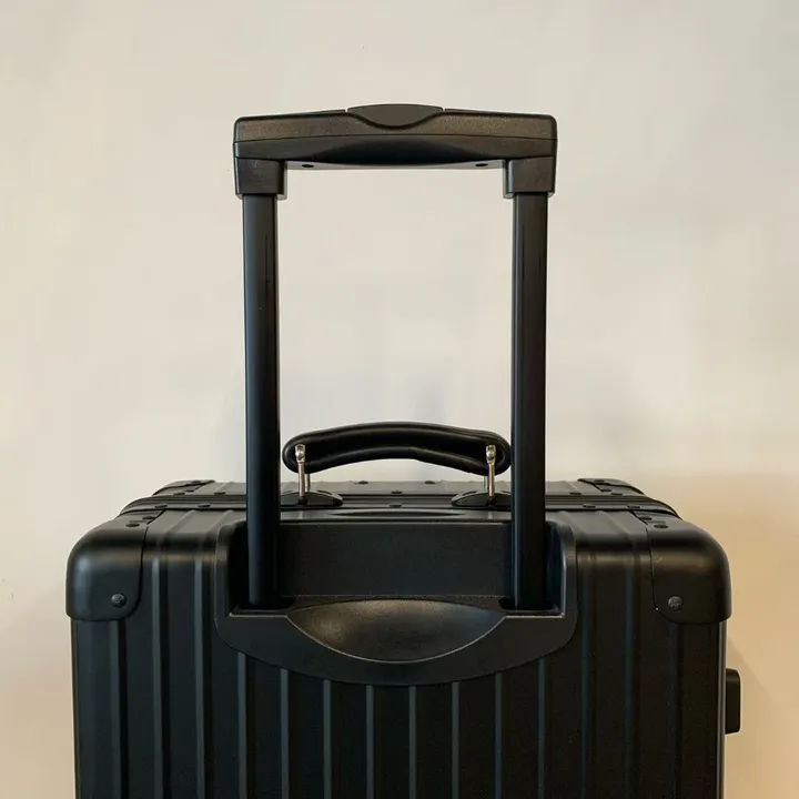 スーパーコピー リモワ スーツケース