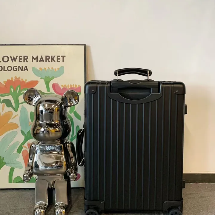 スーパーコピー リモワ スーツケース