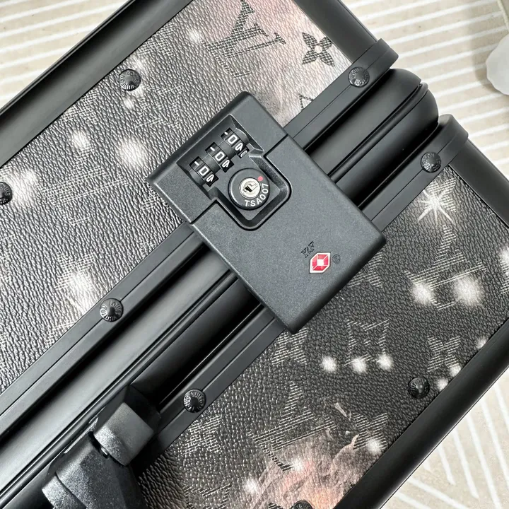 スーパーコピー ルイヴィトン スーツケース