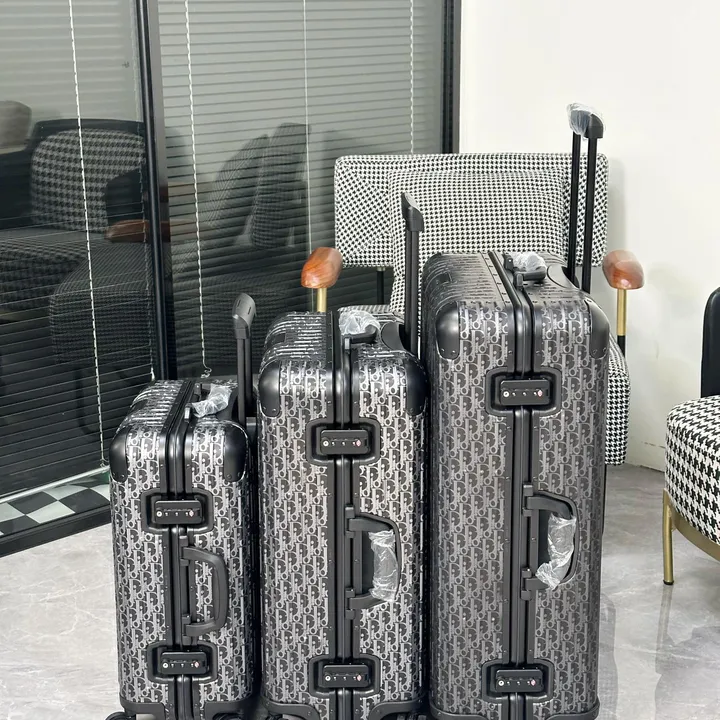 スーパーコピー ディオール スーツケース