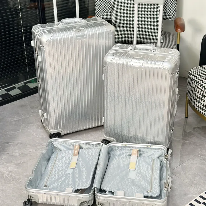 スーパーコピー ディオール スーツケース