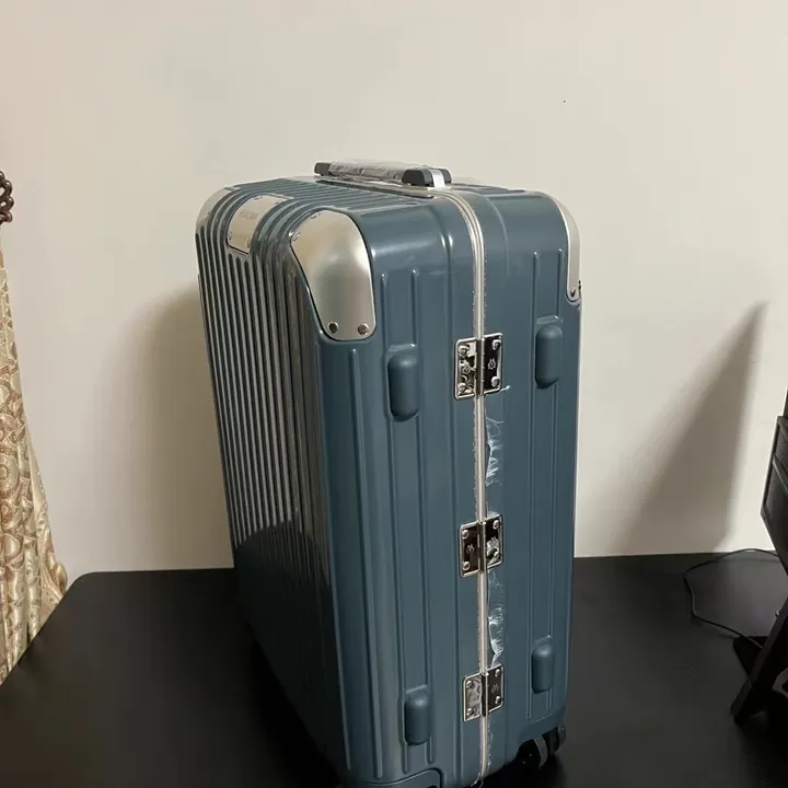 スーパーコピー リモワ スーツケース