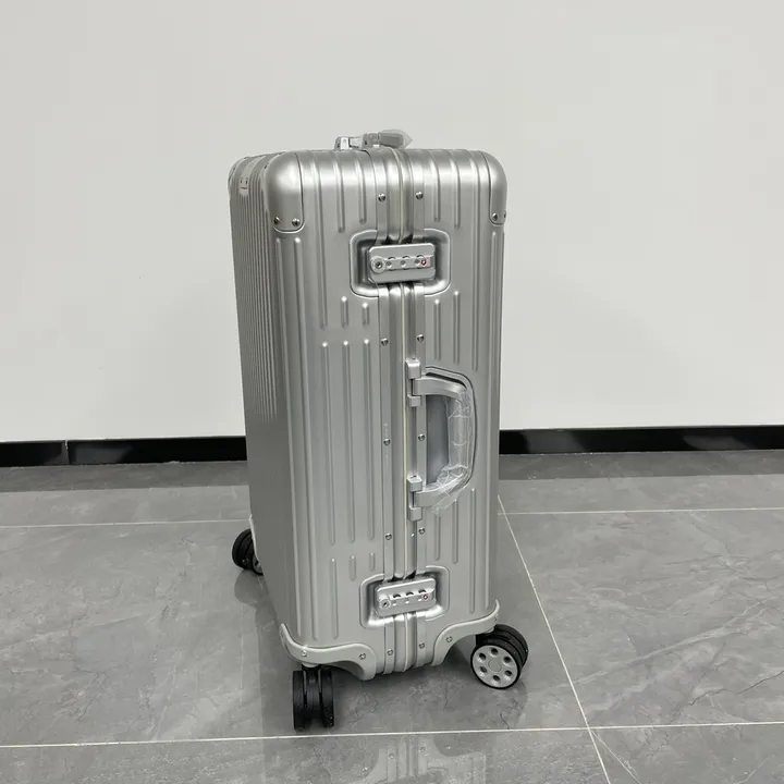 スーパーコピー リモワ スーツケース