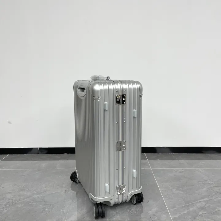 スーパーコピー リモワ スーツケース