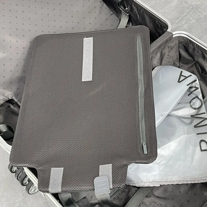 スーパーコピー リモワ スーツケース